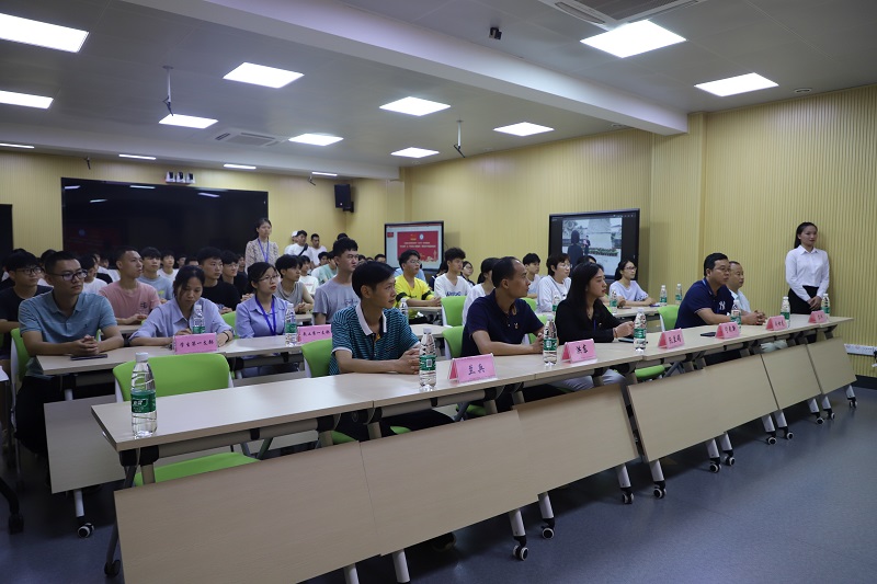 1624854089987163.jpg 图3:“不忘初心 向党献礼——课程思政(网页设计)作品展”启动仪式现场.JPG