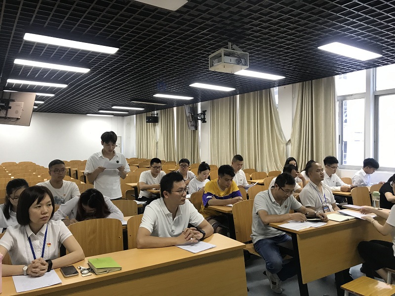 1625143462961233.jpg 预备党员做汇报.jpg