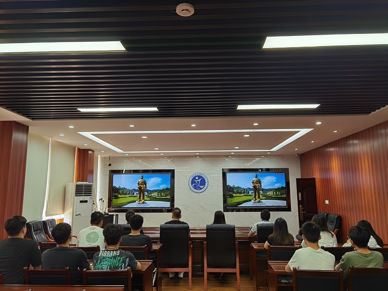 1620782577459396.jpg “誓言铮铮铸忠诚”党史学习教育情景党课现场.jpg