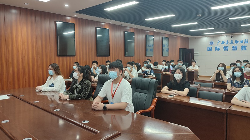 1652278274805945.jpg 园湖校区集中收看现场 (2).JPG