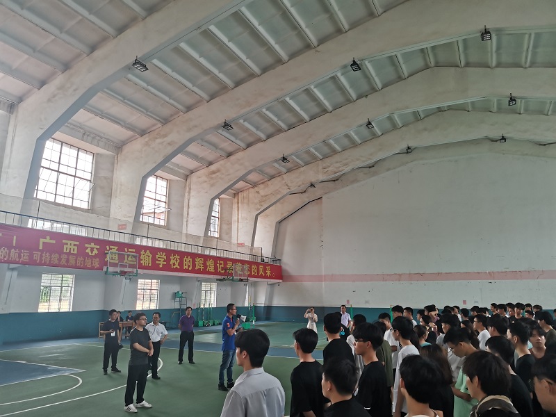 1625027184854235.jpg 图1:老师给同学们作火场逃生自救知识培训强调演练注意事项.jpg