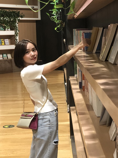 王蓉.jpg