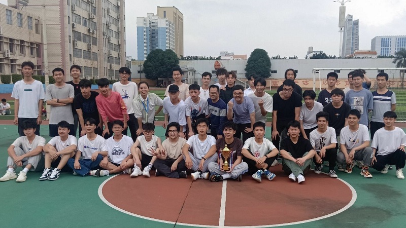 图2：相思湖获奖队伍.jpg